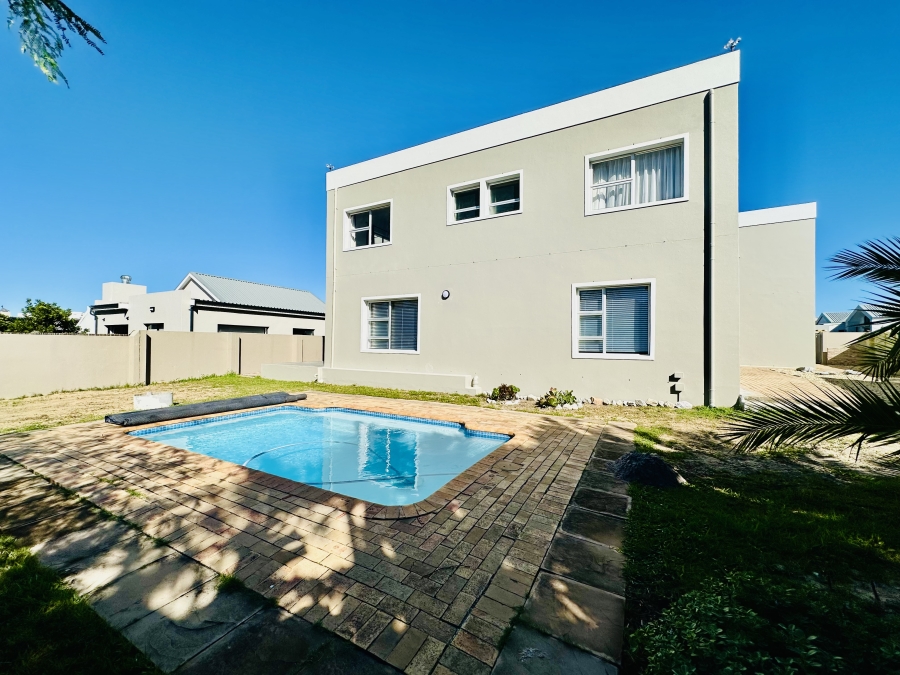 5 Bedroom Property for Sale in Vermont Western Cape